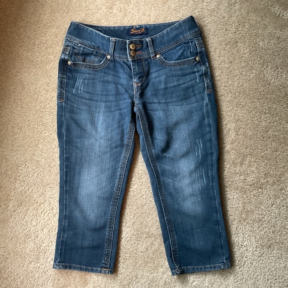 Seven Jean crops, size 2 - Picture 1 of 6